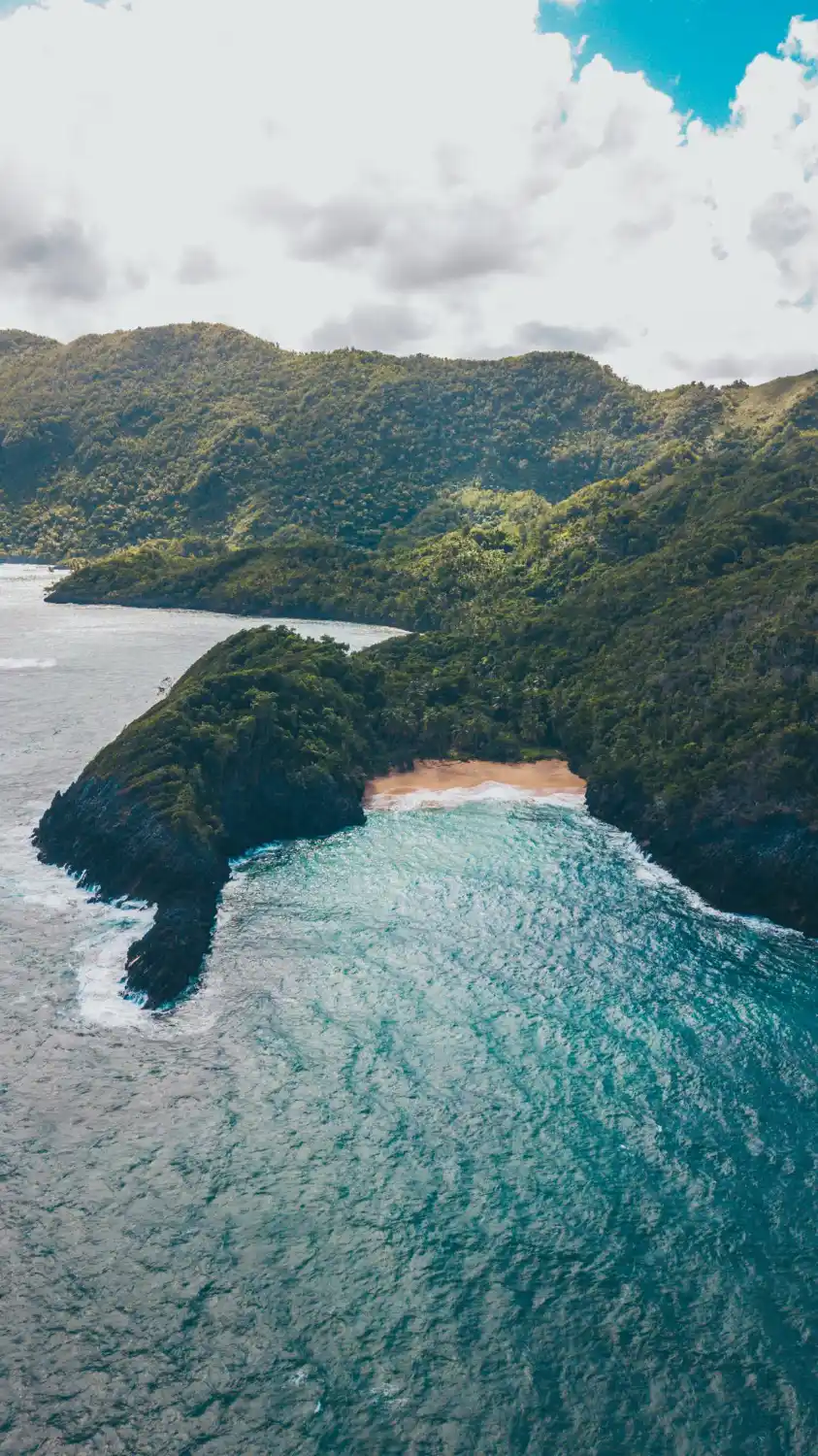 How many islands does hawaii have